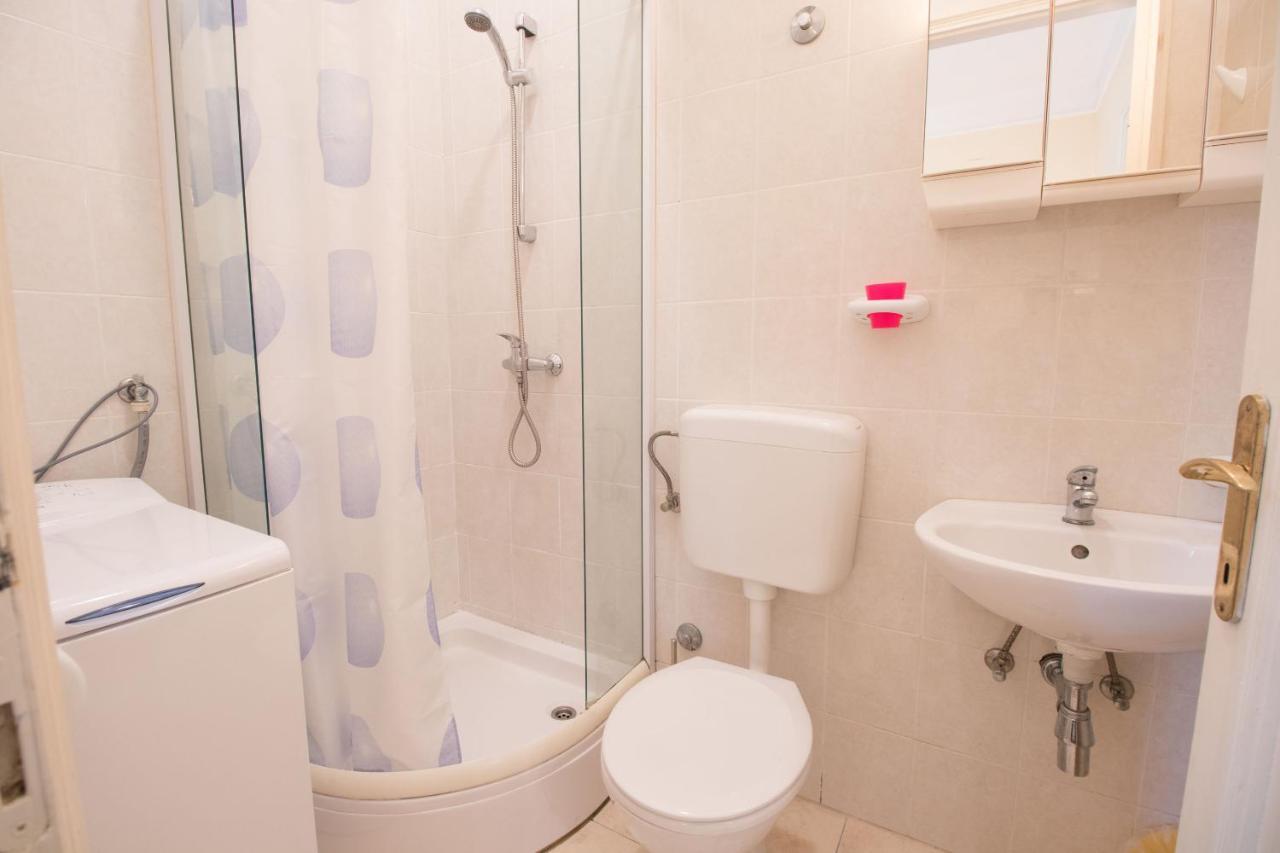לובראן Apartments Rezine מראה חיצוני תמונה