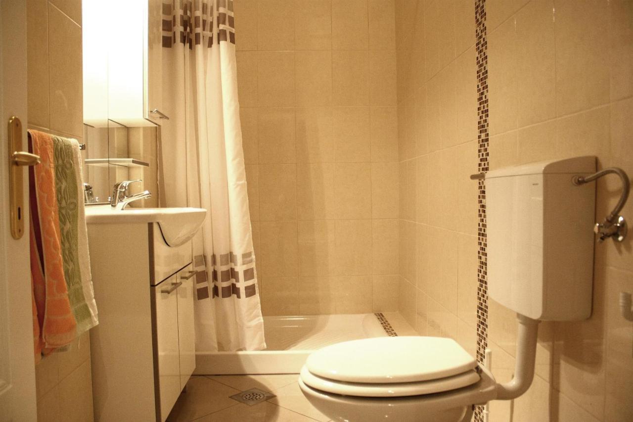 לובראן Apartments Rezine מראה חיצוני תמונה
