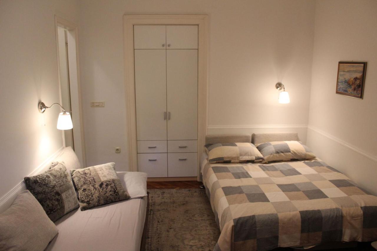 לובראן Apartments Rezine מראה חיצוני תמונה
