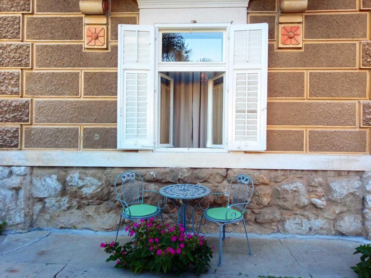 לובראן Apartments Rezine מראה חיצוני תמונה