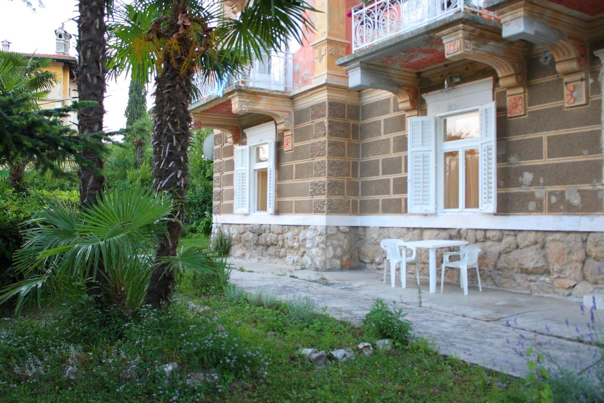 לובראן Apartments Rezine מראה חיצוני תמונה